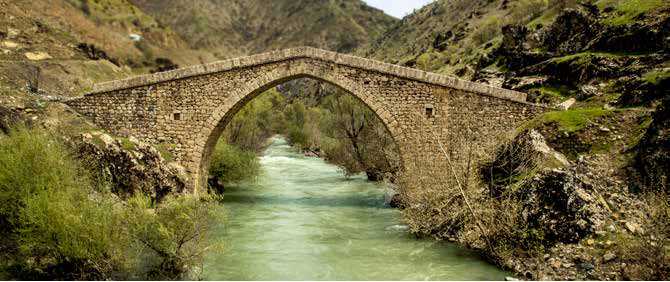 Nehri Taş Köprü - Hakkari