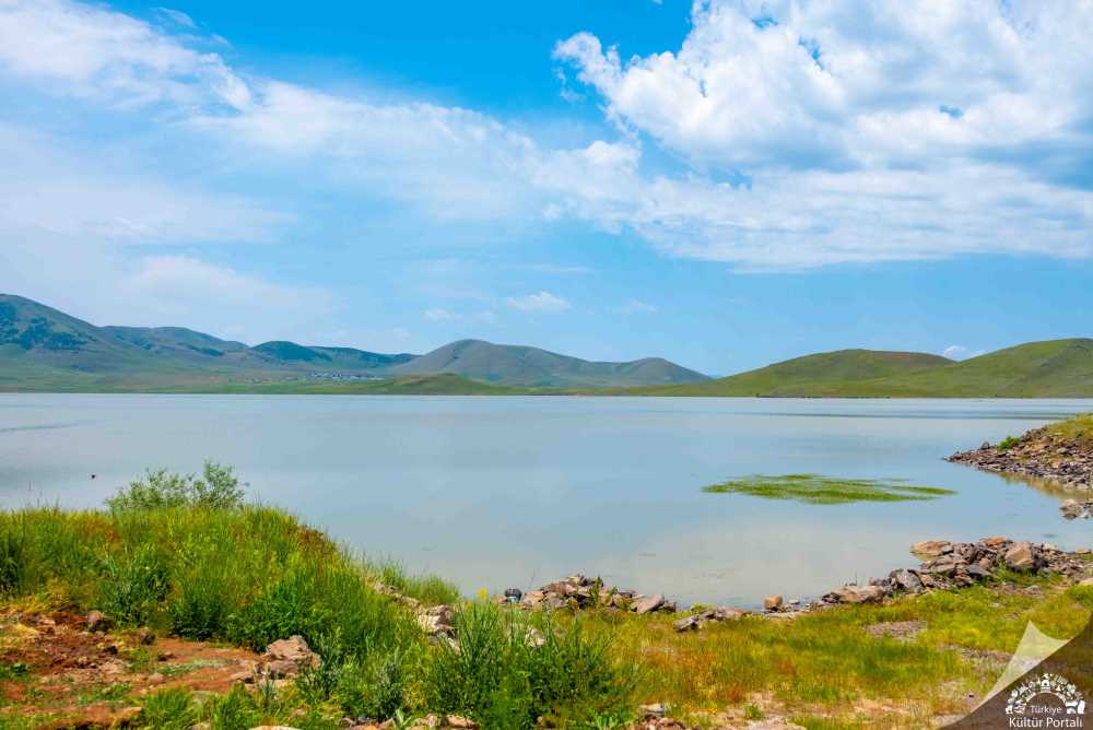 Haçlı (Bulanık) Gölü - Muş