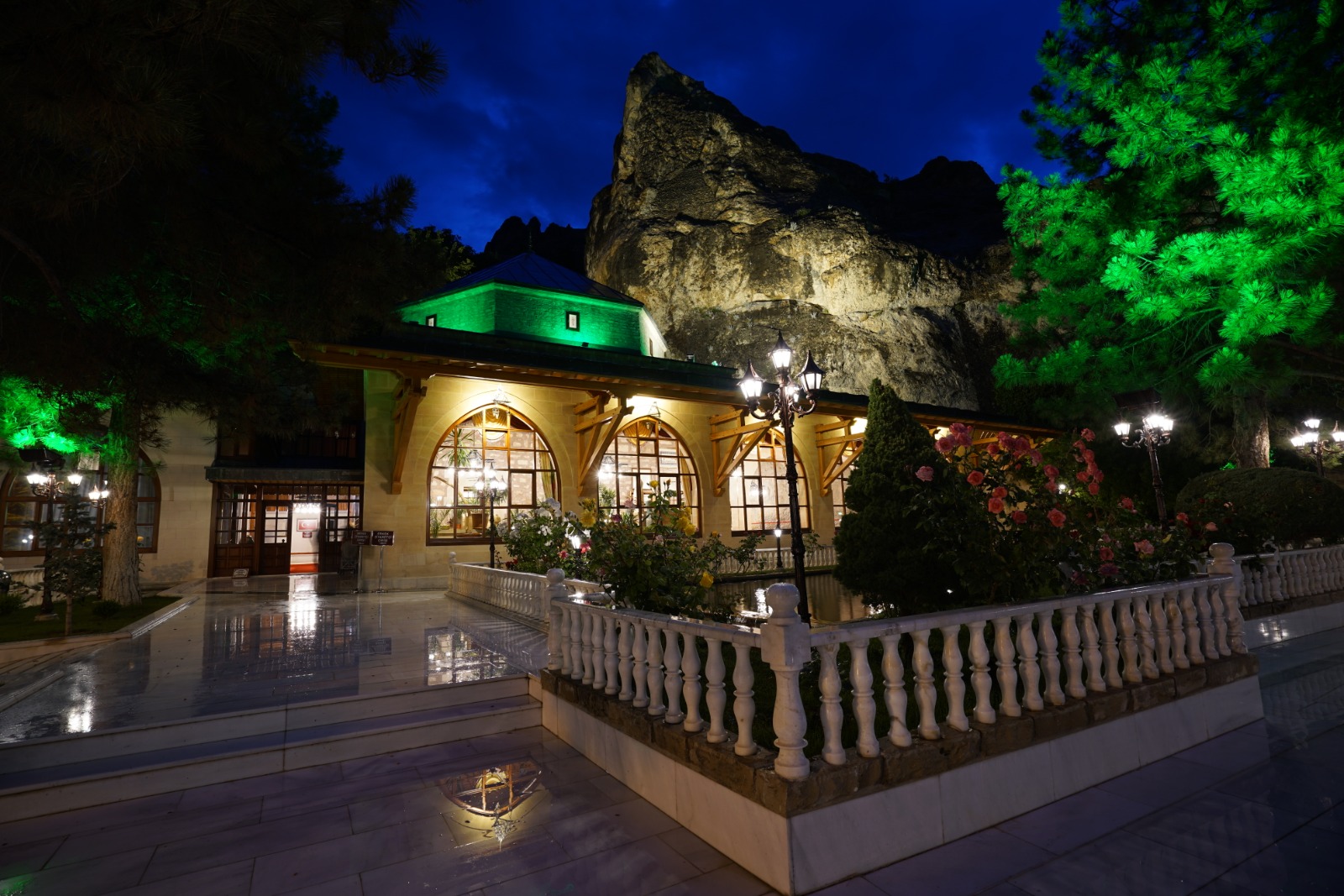 Somuncu Baba Camii Ve Türbesi - Malatya