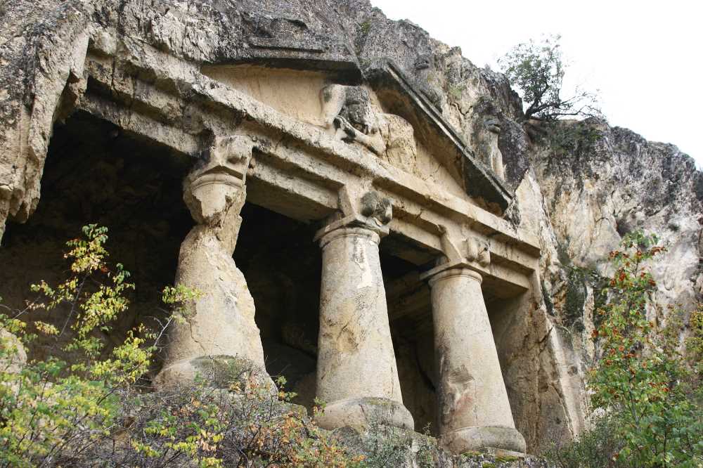 Salar Köyü Kaya Mezarı - Sinop