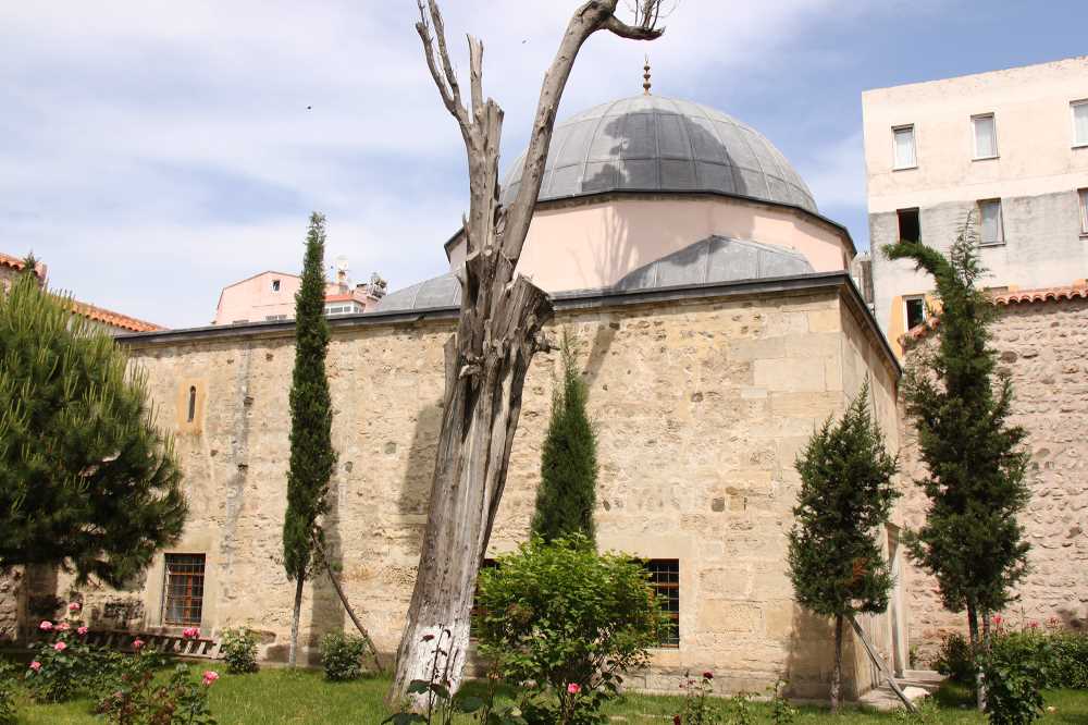 İsfendiyaroğulları Türbesi - Candaroğulları Türbesi - Sinop