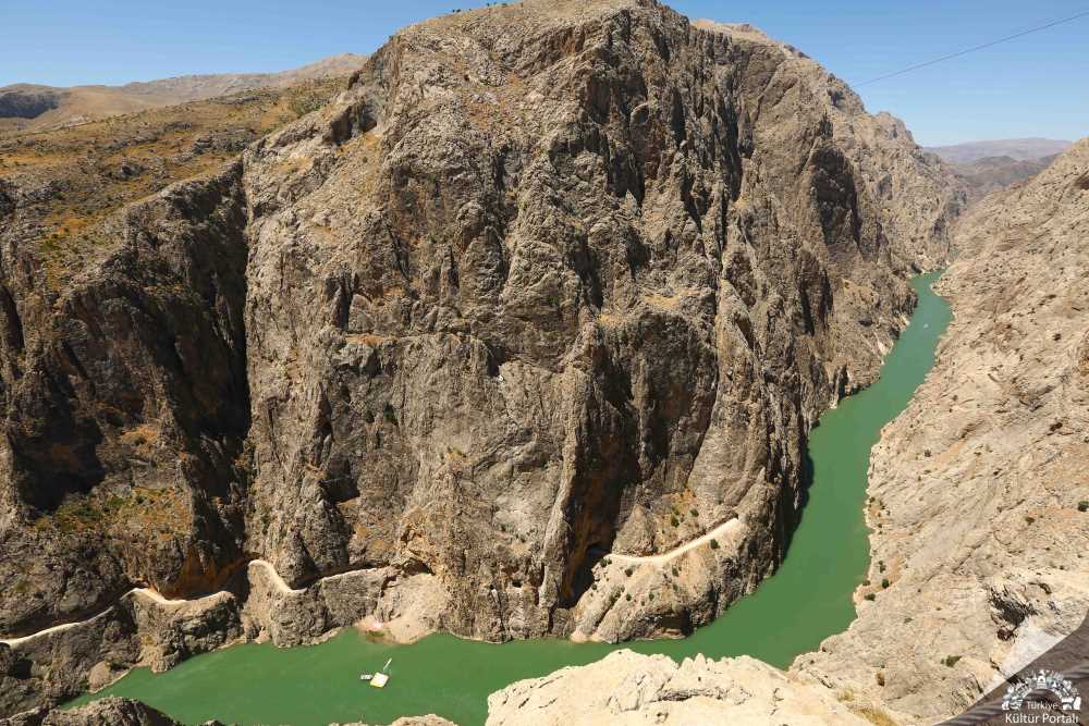 Karanlık Kanyon - Erzincan