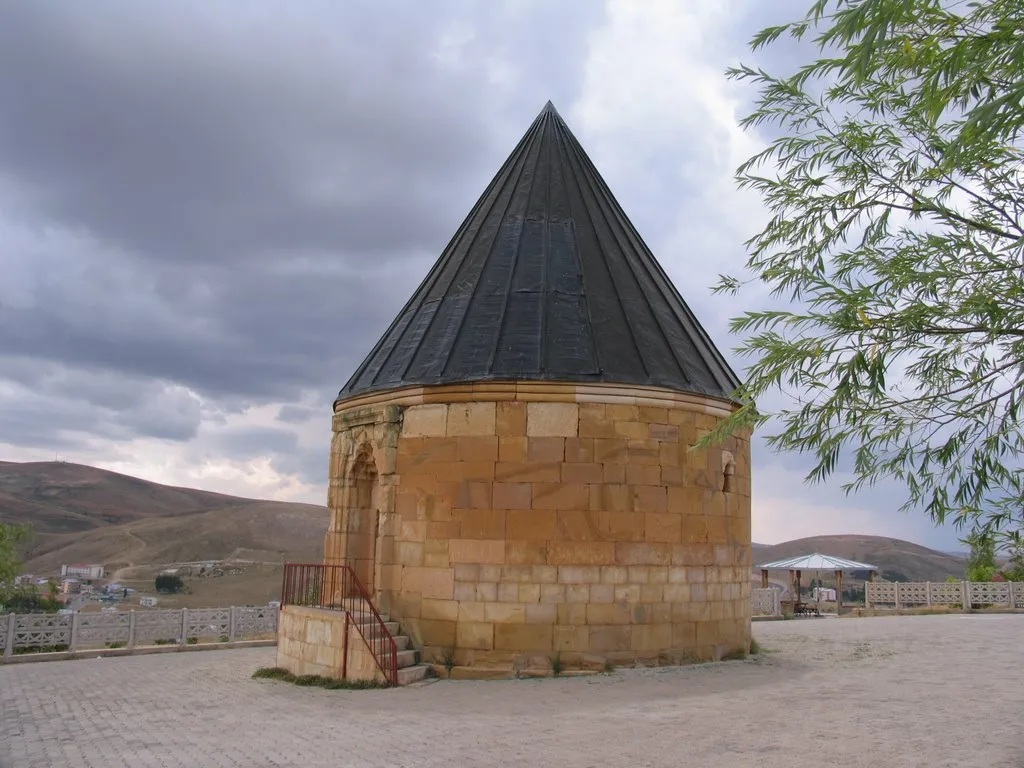 Şehit Osman Türbeleri - Bayburt