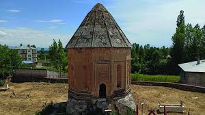 Erciş Kadem Paşa Hatun Kümbeti - Van