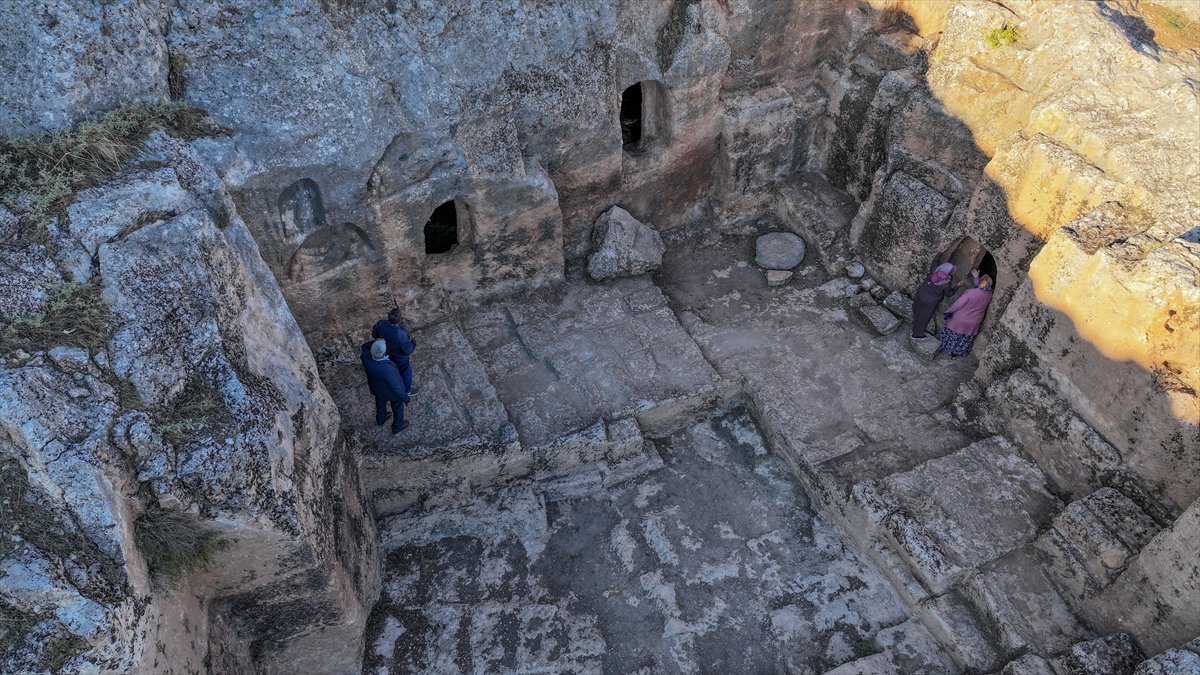 Kaya Mezarları - Adıyaman