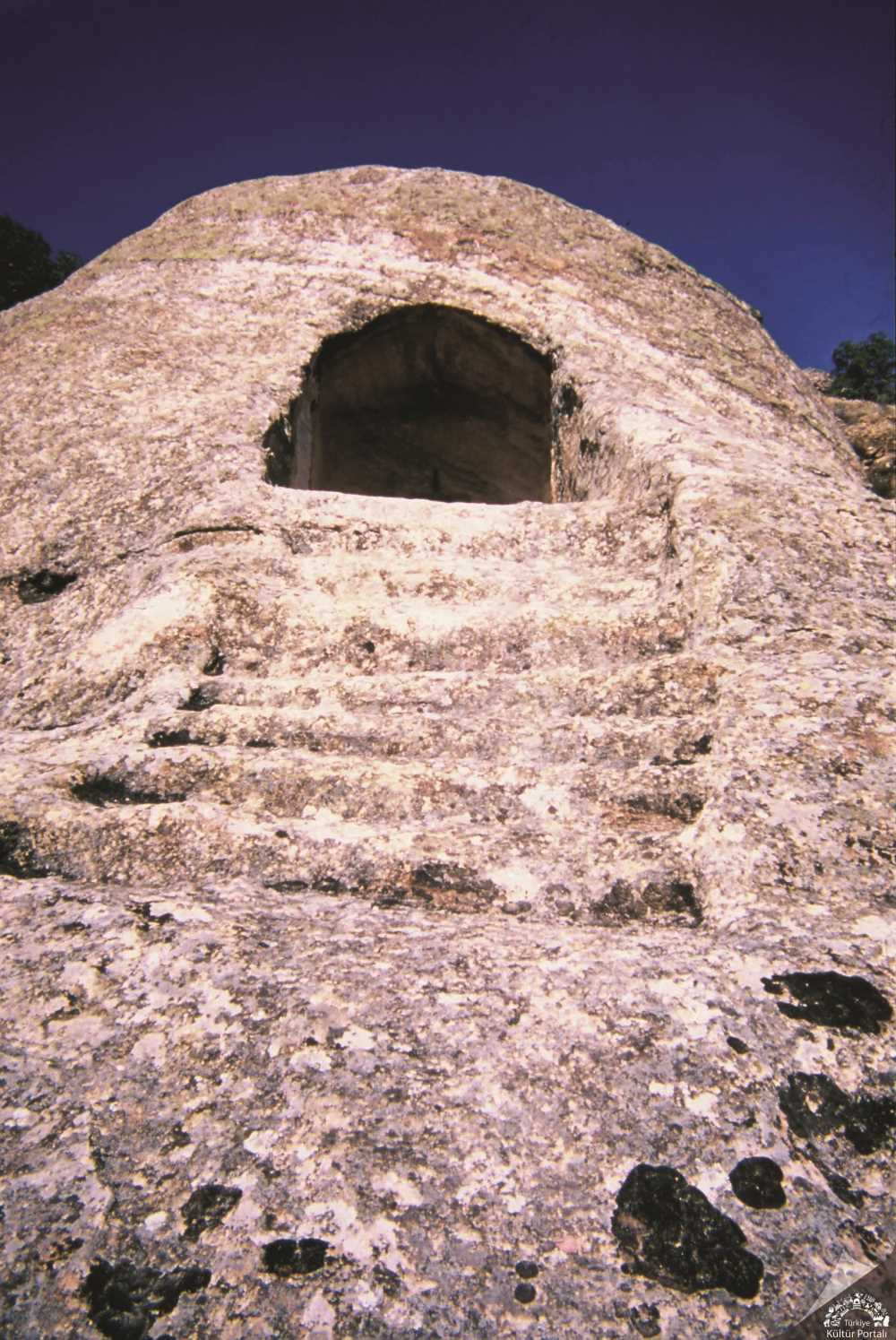 Ceritkale Kaya Mezarları - Kırıkkale