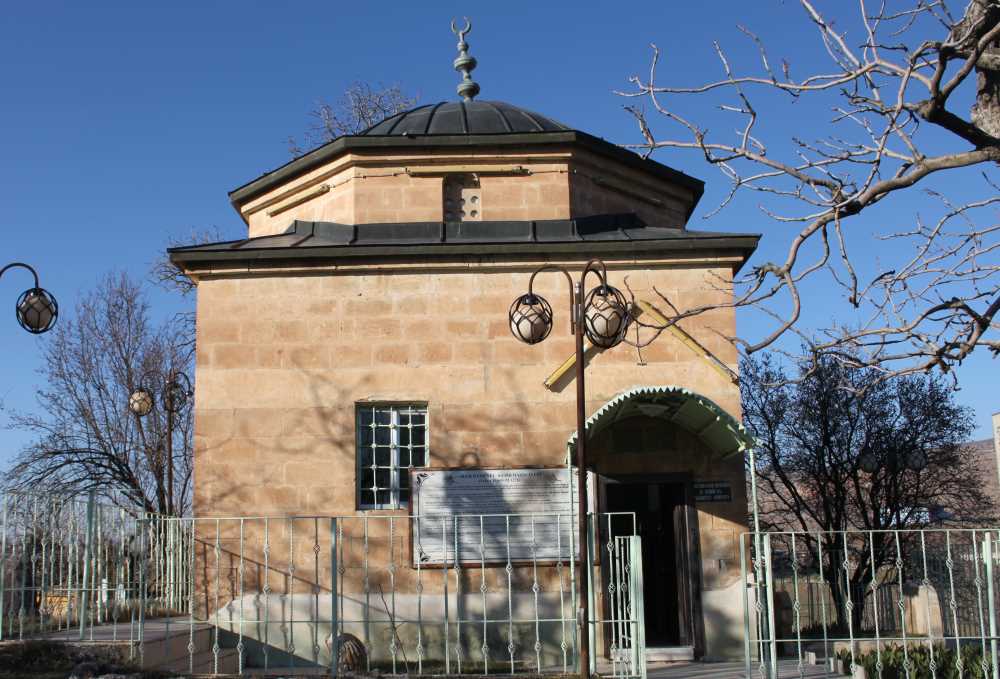 Şeyh Hamza El-Kebir Türbesi - Siirt