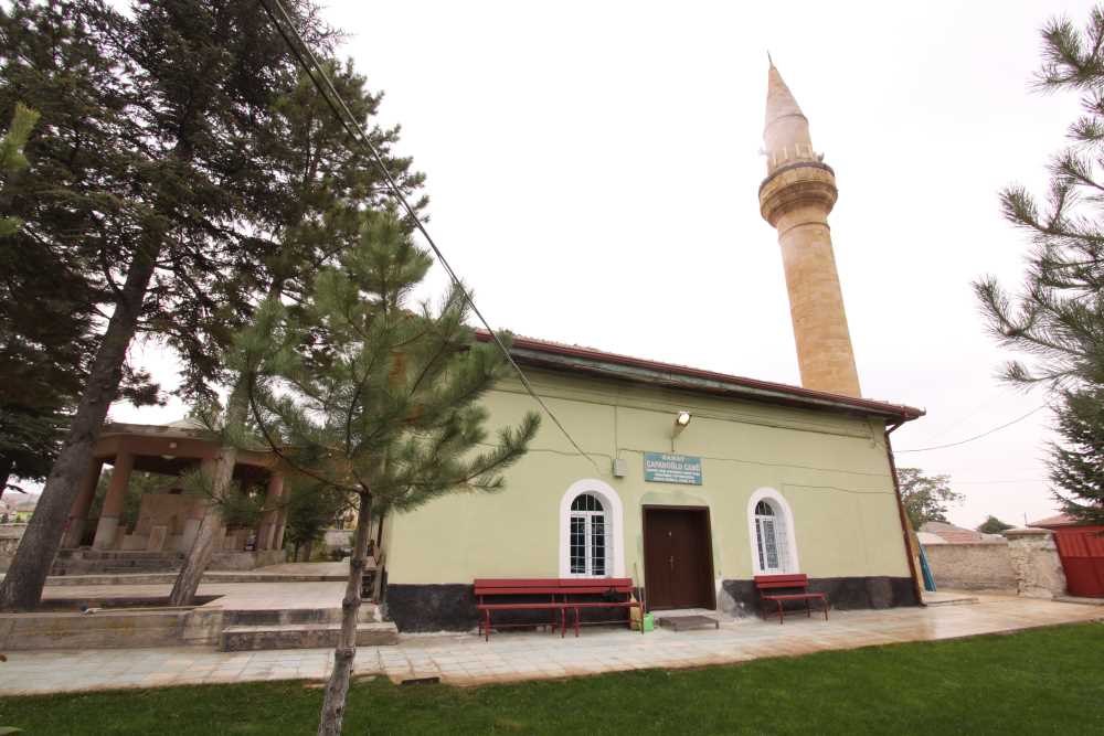 Saray Çapanoğlu Camii - Yozgat