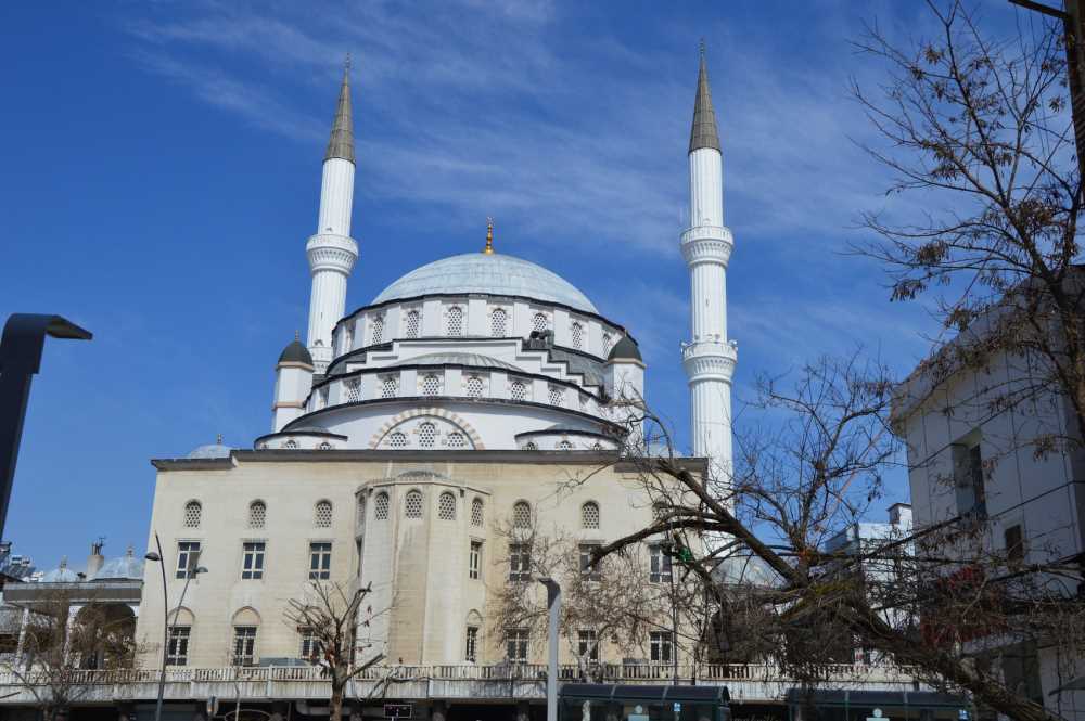 İzzet Paşa Cami - Elazığ