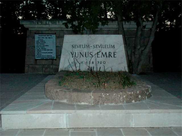Yunus Emre Külliyesi Ve Türbesi - Eskişehir