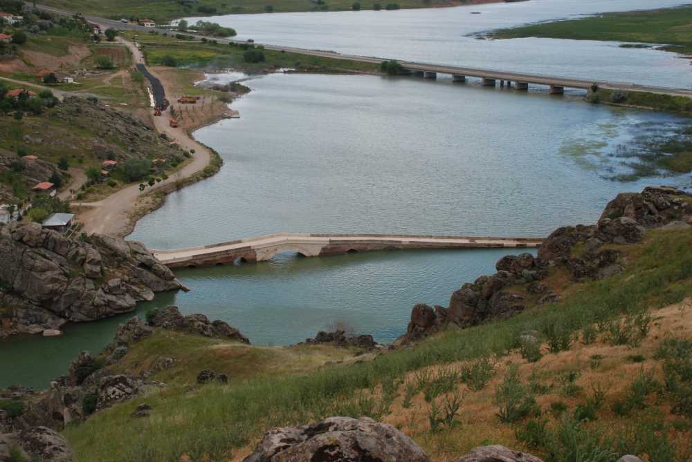 Çeşnigir Köprüsü - Kırıkkale