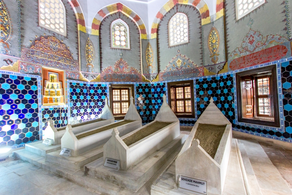 Şehzade Mahmut Türbesi - Bursa