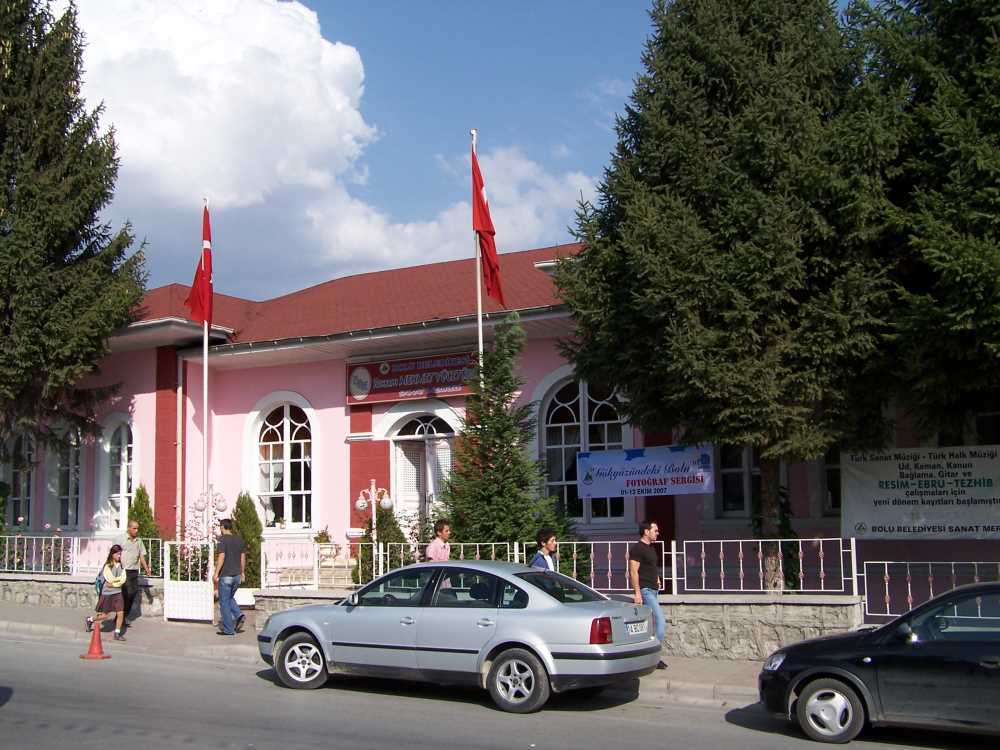 Ressam Mehmet Yücetürk Sanat Merkezi - Bolu