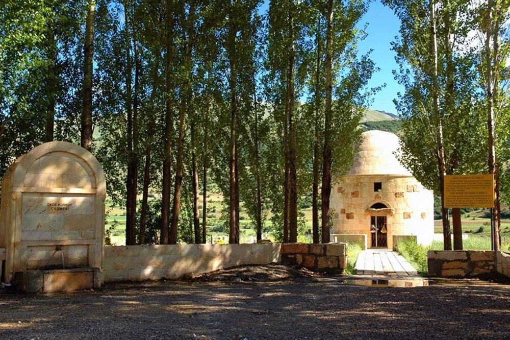 Dede Korkut Kümbeti - Bayburt