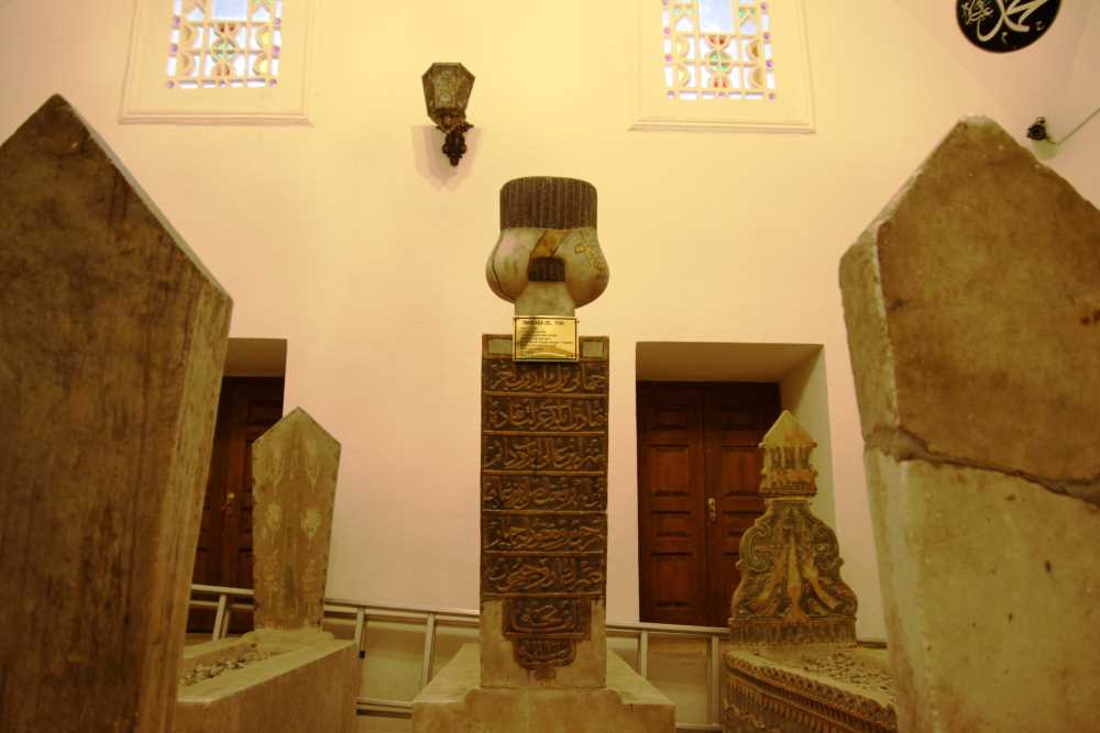 Çapanoğulları Aile Türbesi - Yozgat