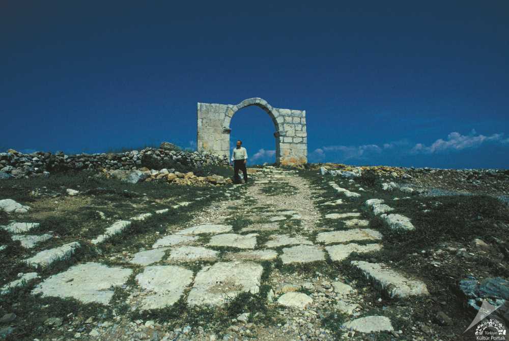 Roma Yolu Ve Kapısı (Sağlıklı) - Mersin