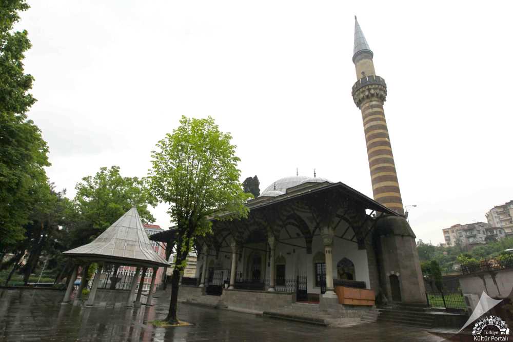 Gülbaharhatun Camii - Trabzon