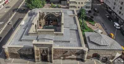 Şifahiye Ve Giyasiye Medresesi - Kayseri