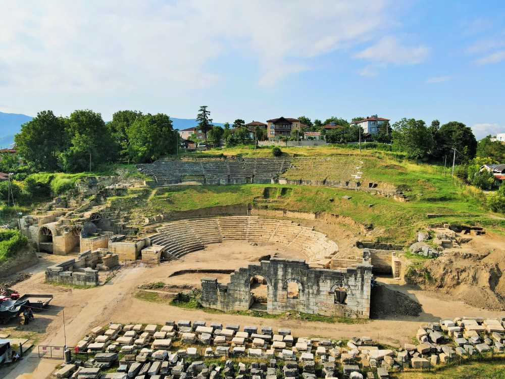 Prusias Ad Hypium Antik Kenti Tiyatrosu - Düzce