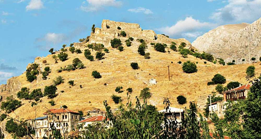 Uluborlu Kalesi - Isparta