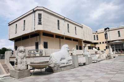 Koyunoğlu Şehir Müzesi Ve Kütüphanesi - Konya