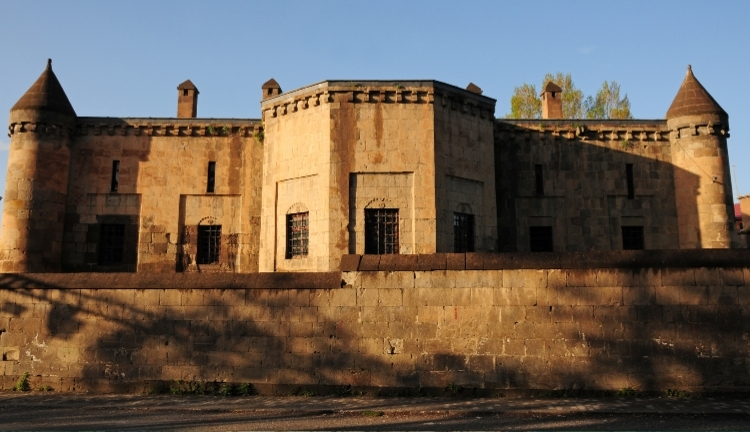 Bitlis'de Gezilecek Yerler , Müzeler ve Ören Yerleri