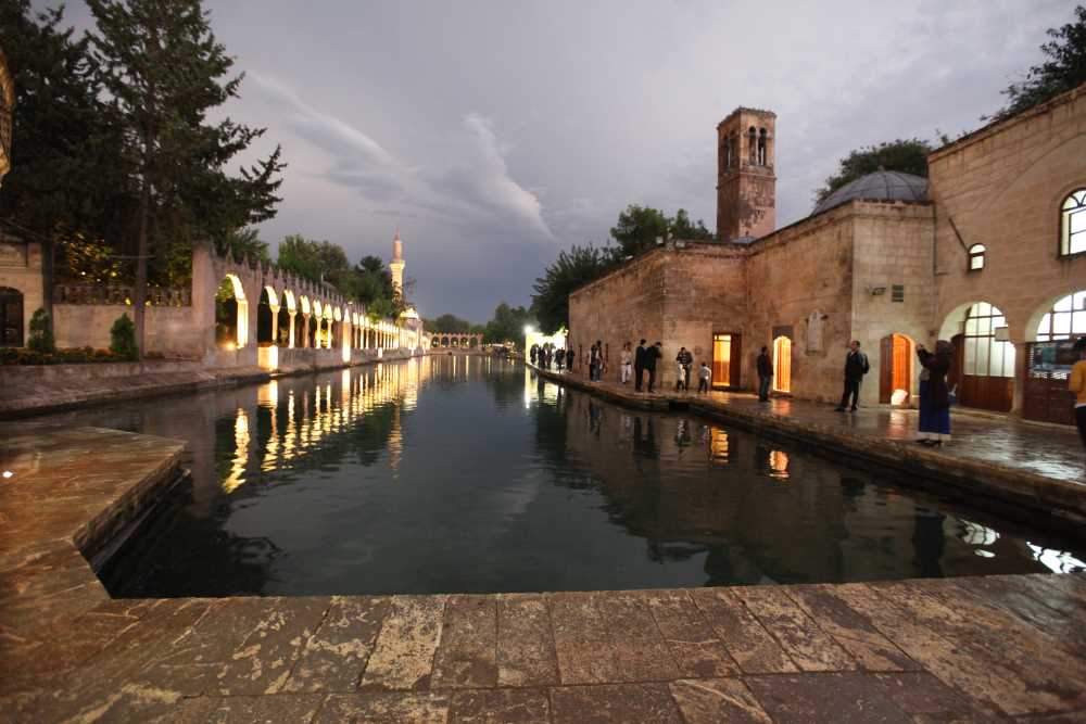 Halil Ür-Rahman Camii / Döşeme Camii - Şanlıurfa