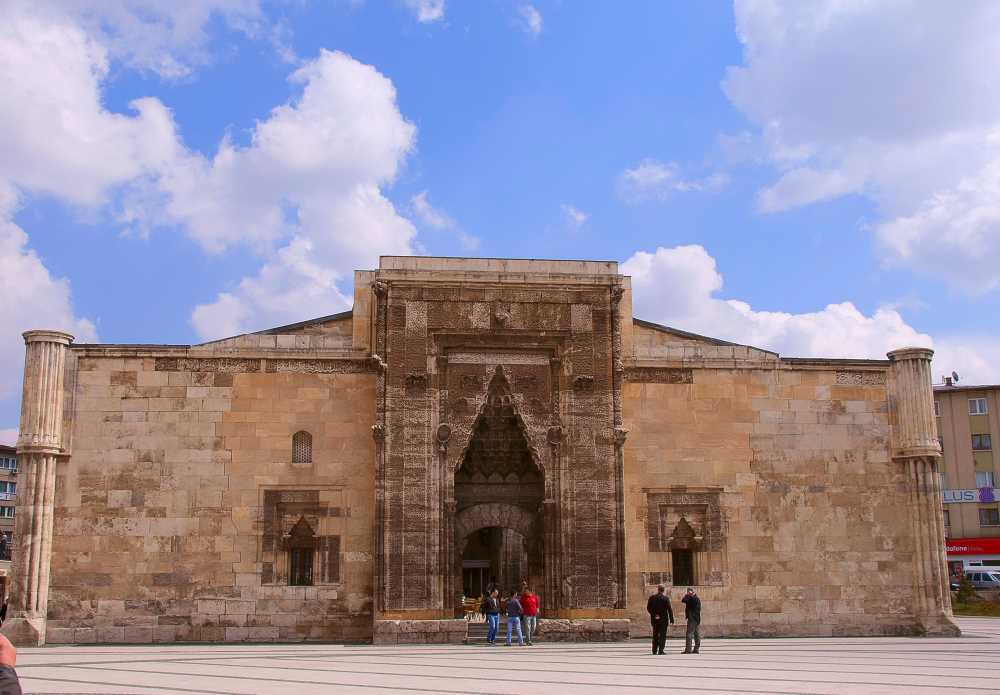 Buruciye Medresesi - Sivas