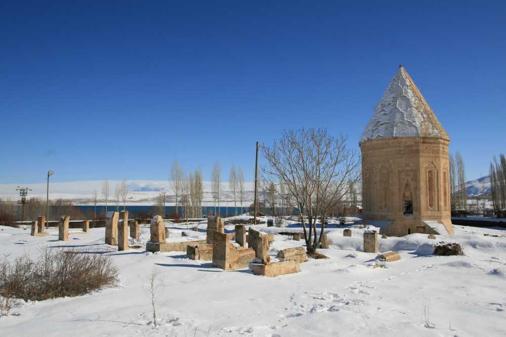 Gevaş Selçuklu Mezarlığı - Van