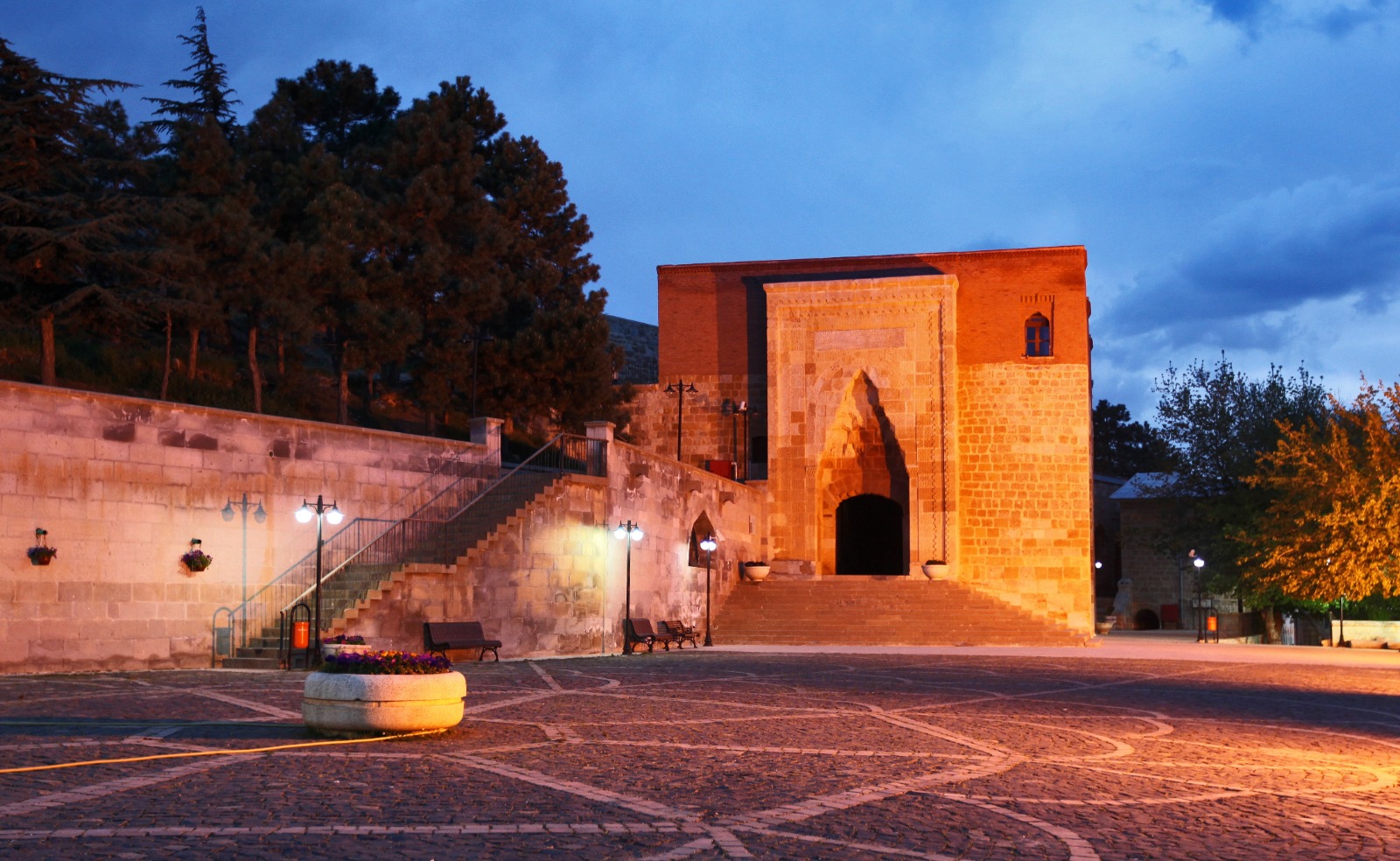 Eshabı Kehf Külliyesi - Kahramanmaraş