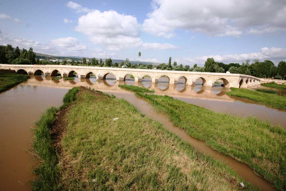 Eğri Köprü - Sivas