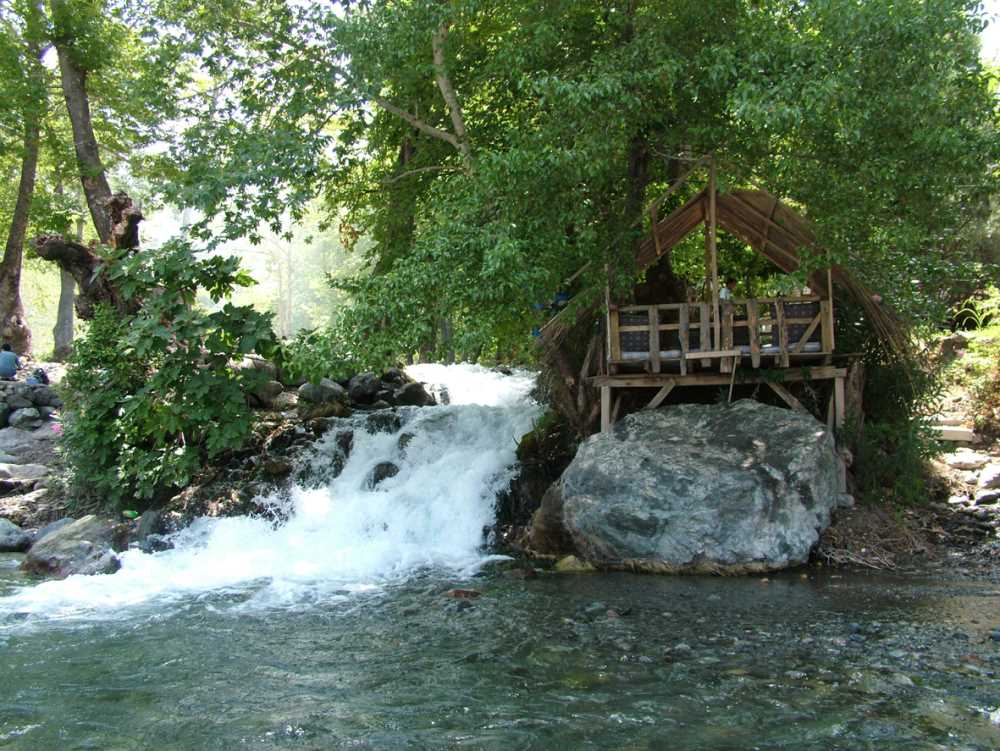 Karaçay Şelalesi Ve Mesire Yeri - Osmaniye
