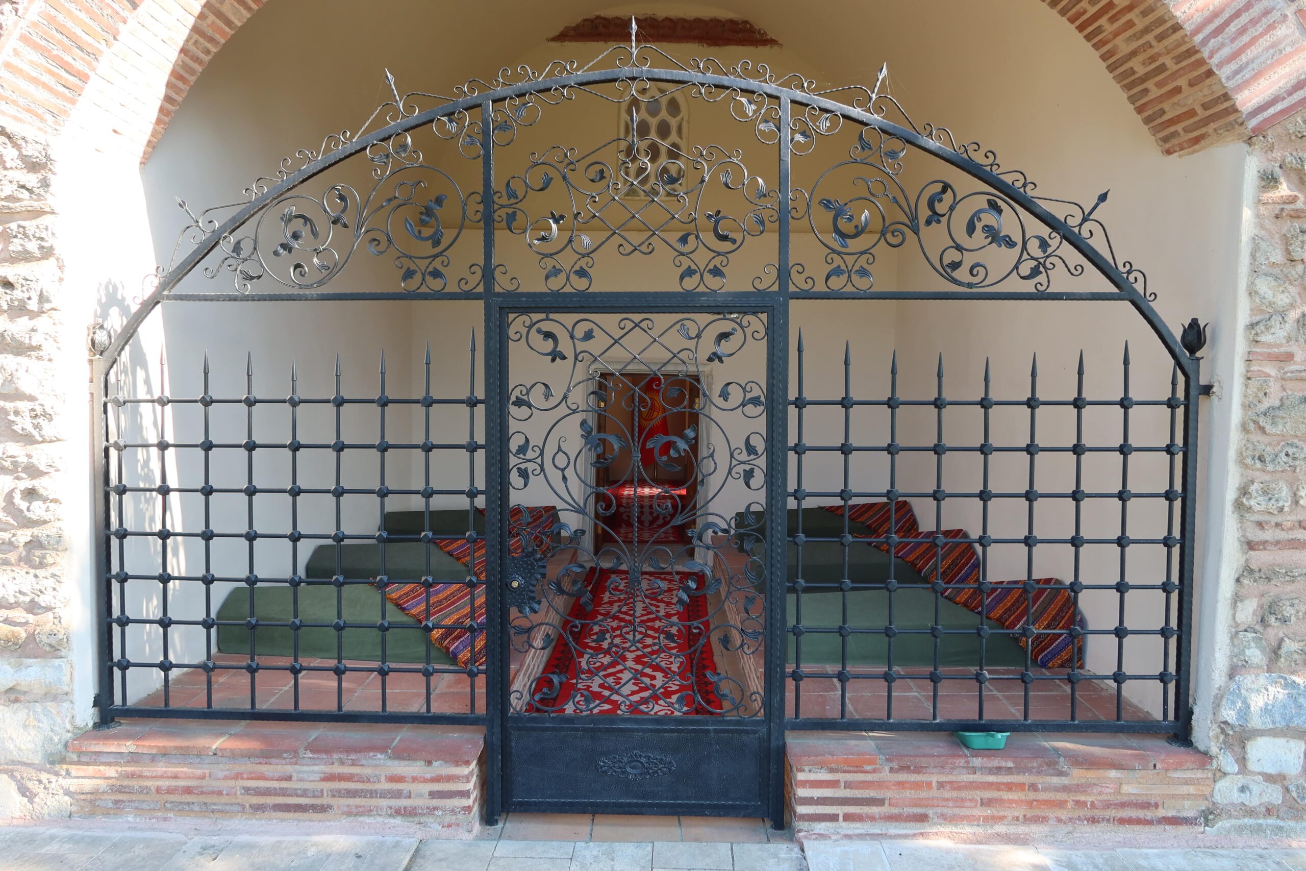 Kırgızlar Türbesi - Bursa